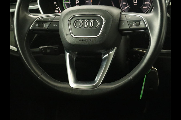 Audi Q3 45 TFSI e S edition | Stoelverwarming | Adaptive cruise | Virtual Cockpit | Half leder | Camera | Carplay | Sportstoelen | Navigatie | Full LED | PHEV | Plug In