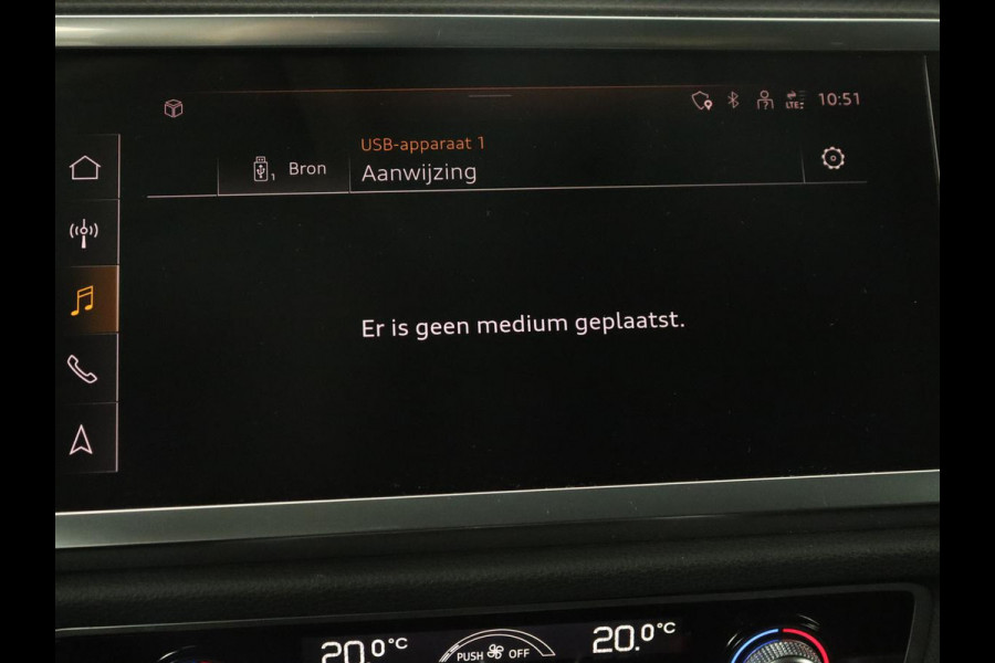 Audi Q3 45 TFSI e S edition | Stoelverwarming | Adaptive cruise | Virtual Cockpit | Half leder | Camera | Carplay | Sportstoelen | Navigatie | Full LED | PHEV | Plug In