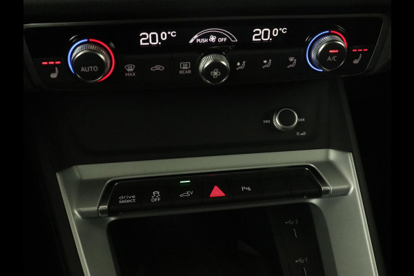 Audi Q3 45 TFSI e S edition | Stoelverwarming | Adaptive cruise | Virtual Cockpit | Half leder | Camera | Carplay | Sportstoelen | Navigatie | Full LED | PHEV | Plug In