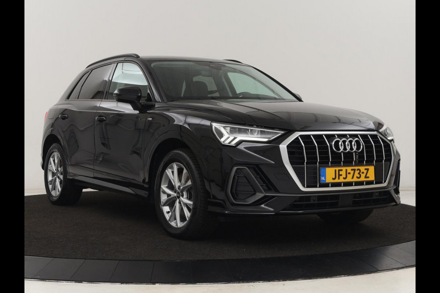 Audi Q3 45 TFSI e S edition | Stoelverwarming | Adaptive cruise | Virtual Cockpit | Half leder | Camera | Carplay | Sportstoelen | Navigatie | Full LED | PHEV | Plug In