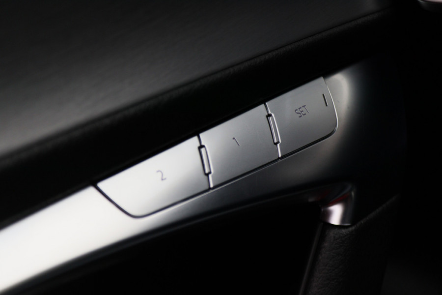 Audi A6 Avant 55 TFSI e quattro Competition Matrix-LED, Maxton, Panoramadak, ACC, Camera, Virtual Cockpit, Trekhaak, 20''