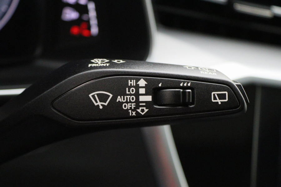 Audi A6 Avant 55 TFSI e quattro Competition Matrix-LED, Maxton, Panoramadak, ACC, Camera, Virtual Cockpit, Trekhaak, 20''