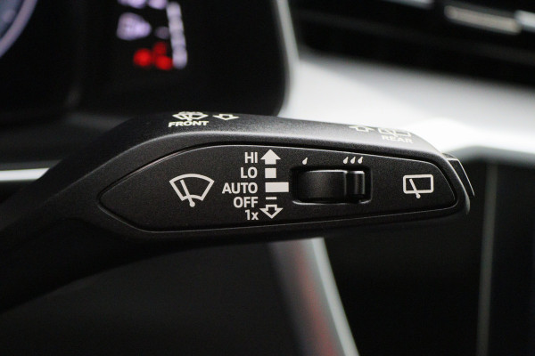 Audi A6 Avant 55 TFSI e quattro Competition Matrix-LED, Maxton, Panoramadak, ACC, Camera, Virtual Cockpit, Trekhaak, 20''