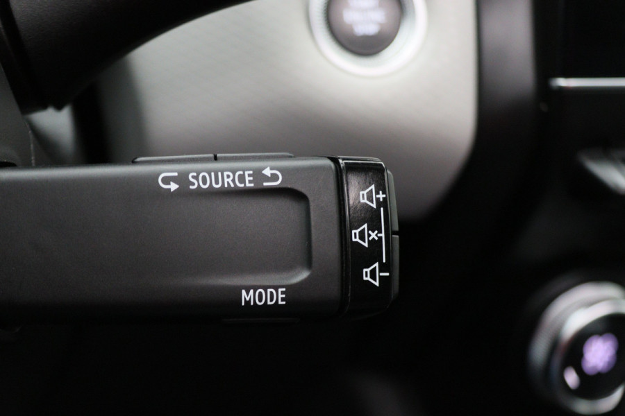 Renault Captur 1.3 TCe 130 Automaat Edition One Virtual Cockpit, ACC, 360° Camera, Panoramadak, BOSE Audio, Trekhaak