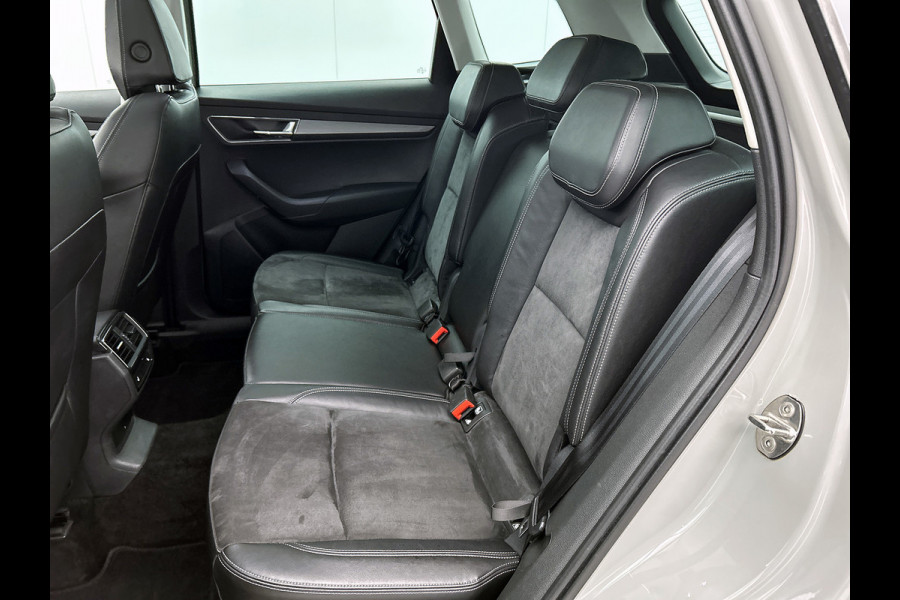 Škoda Karoq 1.5 TSI ACT Style Business (Goed OnderH, Panorama, Trekhaak, Carplay/ Android, Camera, Lane Assist, Mirror Link, Etc)