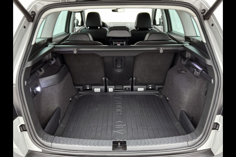 Škoda Karoq 1.5 TSI ACT Style Business (Goed OnderH, Panorama, Trekhaak, Carplay/ Android, Camera, Lane Assist, Mirror Link, Etc)