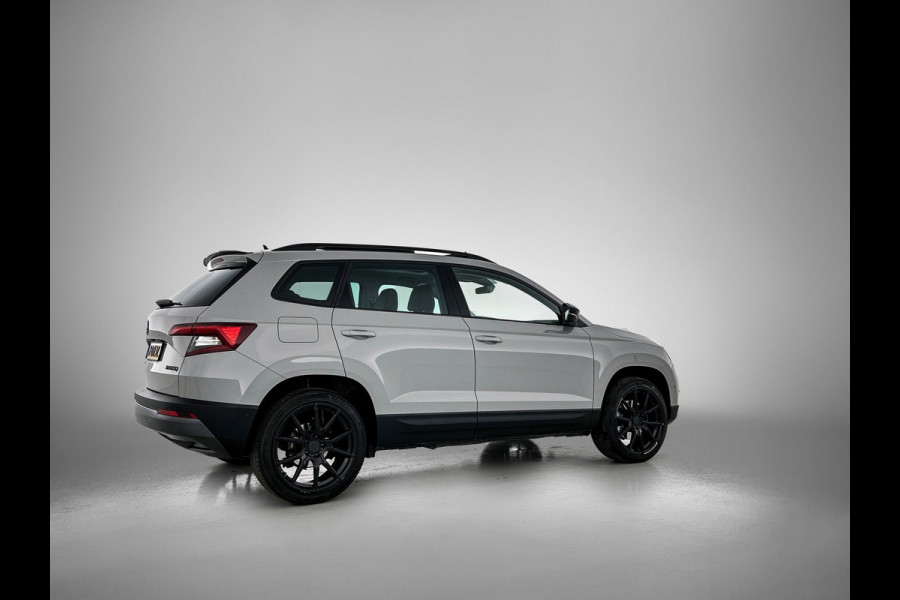 Škoda Karoq 1.5 TSI ACT Style Business (Goed OnderH, Panorama, Trekhaak, Carplay/ Android, Camera, Lane Assist, Mirror Link, Etc)