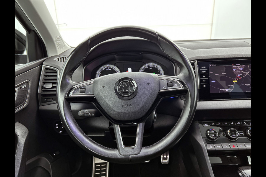 Škoda Karoq 1.5 TSI ACT Style Business (Goed OnderH, Panorama, Trekhaak, Carplay/ Android, Camera, Lane Assist, Mirror Link, Etc)