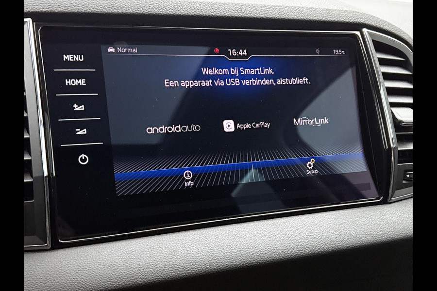 Škoda Karoq 1.5 TSI ACT Style Business (Goed OnderH, Panorama, Trekhaak, Carplay/ Android, Camera, Lane Assist, Mirror Link, Etc)