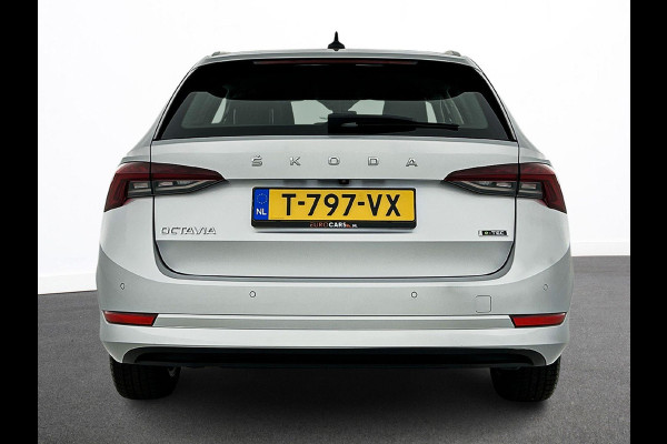 Škoda Octavia Combi 1.5 e-TSI DSG Style | DEMO! |Navigatie Climatic Control  Parkeer Sensoren + Camera DAB Cruise control Lichtmetalen Velgen Keyless