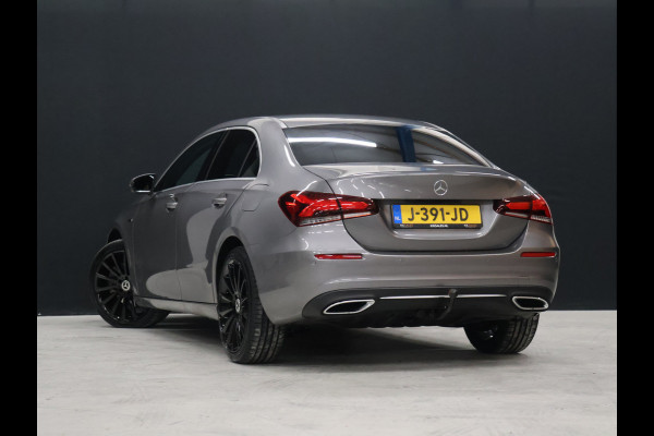 Mercedes-Benz A-Klasse 250 e Luxury Limited [SFEERVERLICHTING, TREKHAAK, CAMERA, PDC 360, CRUISE CONTROL, STOELVERWARMING, FLIPPERS, BLUETOOTH TELEFOON, AUTO AIRCO, NAVIGATIE, NIEUWSTAAT]