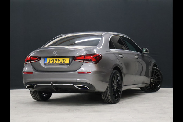 Mercedes-Benz A-Klasse 250 e Luxury Limited [SFEERVERLICHTING, TREKHAAK, CAMERA, PDC 360, CRUISE CONTROL, STOELVERWARMING, FLIPPERS, BLUETOOTH TELEFOON, AUTO AIRCO, NAVIGATIE, NIEUWSTAAT]
