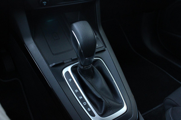 Ford Puma 1.0 EcoBoost Hybrid Titanium 125pk | Winterpack | Driver Assistance Pack | Elek. Achterklep | Keyless