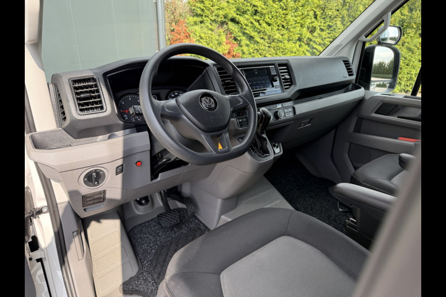 Volkswagen Crafter 35 2.0 TDI 141 PK / L3H3 / DHOLLANDIA HYDR. LAADKLEP / AUTOMAAT / AIRCO / CRUISE / CAMERA