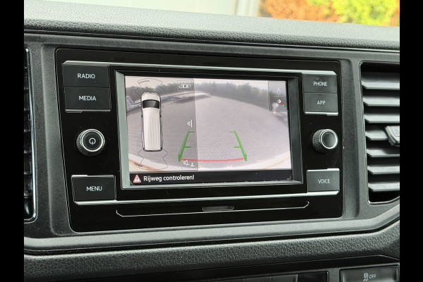 Volkswagen Crafter 35 2.0 TDI 141 PK / L3H3 / DHOLLANDIA HYDR. LAADKLEP / AUTOMAAT / AIRCO / CRUISE / CAMERA