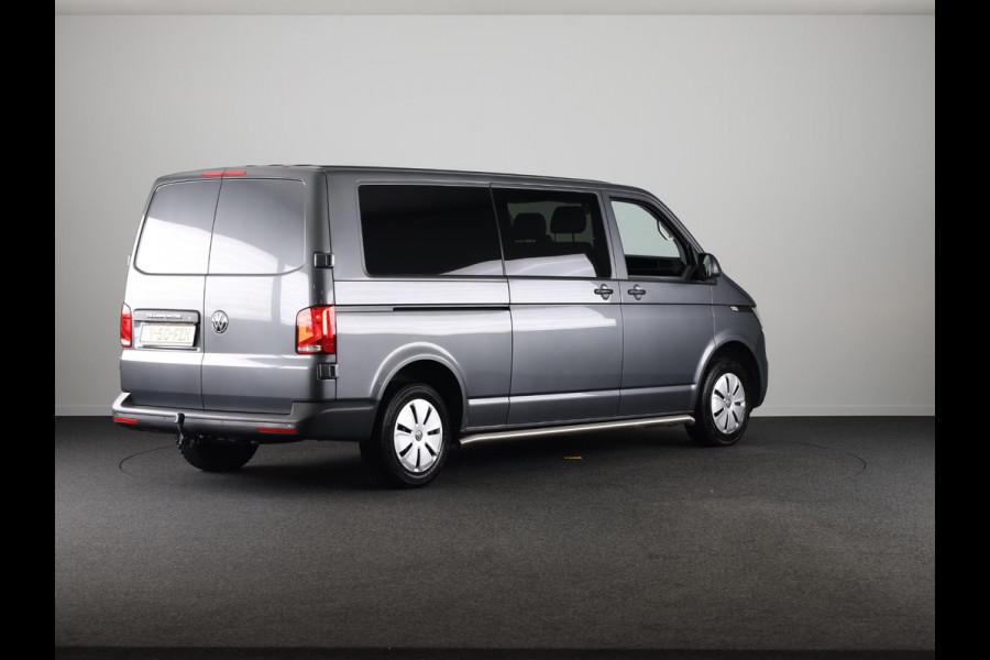 Volkswagen Transporter 2.0 TDI L2H1 28 Highline DC 110PK | Dubbele cabine | Trekhaak | Navigatie