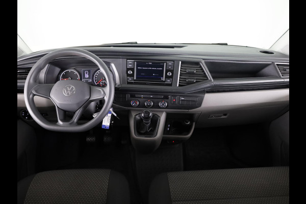 Volkswagen Transporter 2.0 TDI L2H1 28 Highline DC 110PK | Dubbele cabine | Trekhaak | Navigatie