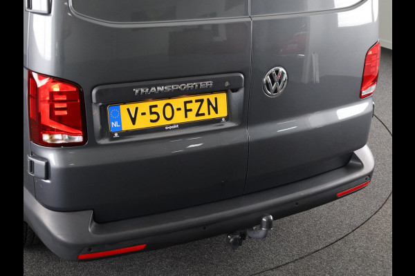 Volkswagen Transporter 2.0 TDI L2H1 28 Highline DC 110PK | Dubbele cabine | Trekhaak | Navigatie