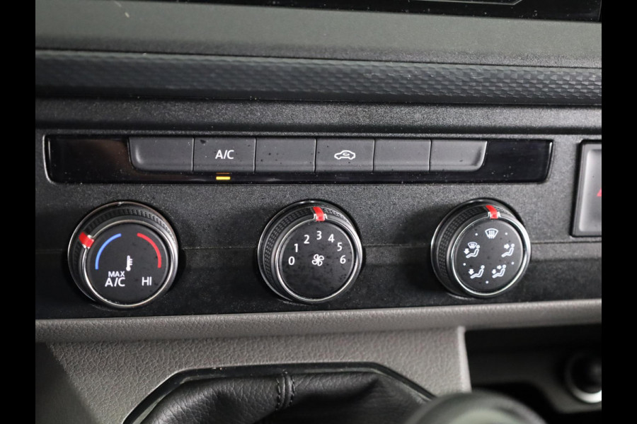 Volkswagen Transporter 2.0 TDI L2H1 28 Highline DC 110PK | Dubbele cabine | Trekhaak | Navigatie