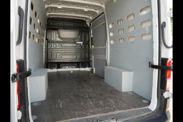 Volkswagen Crafter 2.0 TDI 100PK, L3H3, Airco