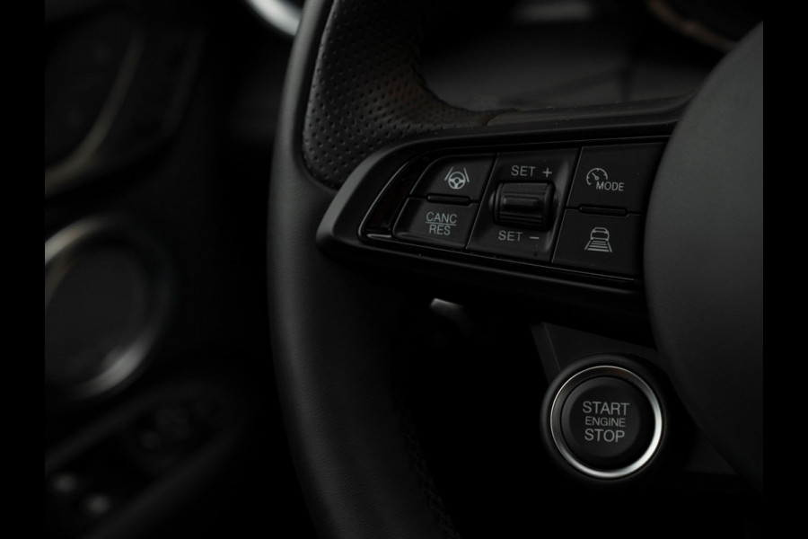 Alfa Romeo Tonale 1.3T PHEV 280pk Edizione Speciale | Pano-dak | Harman/Kardon | Adapt. cruise
