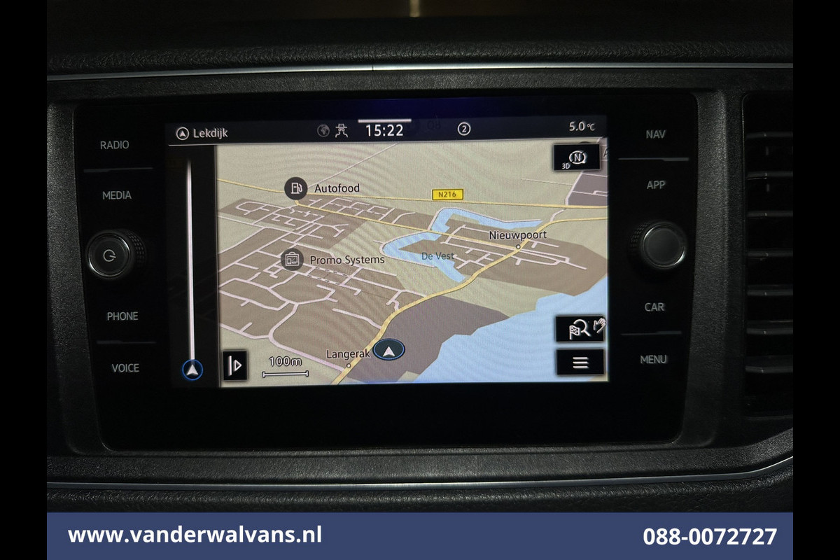 Volkswagen Crafter 2.0 TDI 141pk L3H2 L2H1 Euro6 Airco | 3000kg Trekhaak | Camera | Navigatie | Apple Carplay Android Auto, Cruisecontrol, Parkeersensoren, Dakdragers, Bijrijdersbank