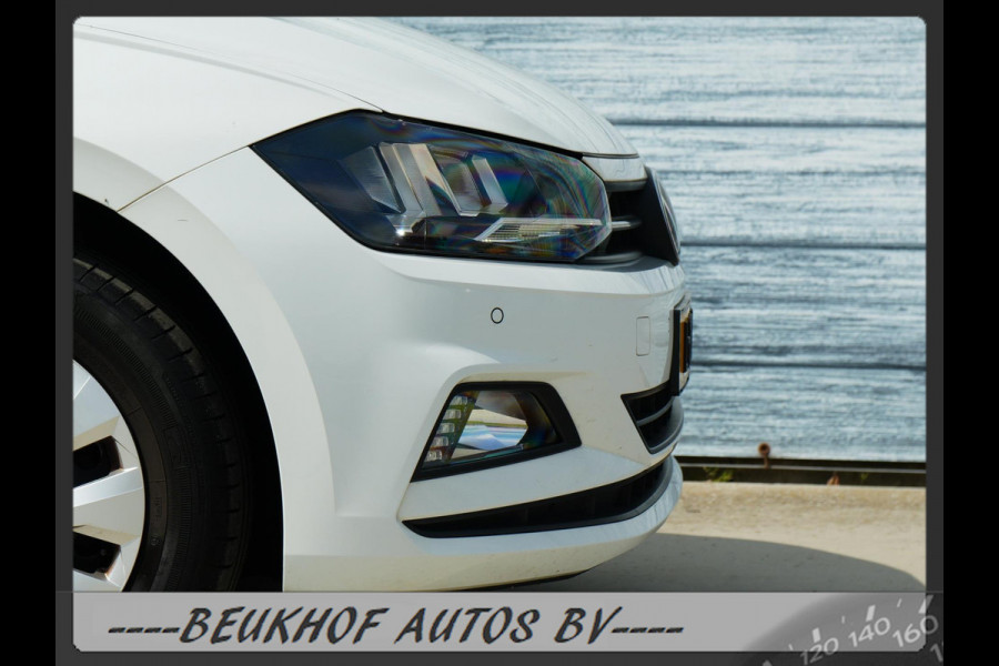 Volkswagen Polo 1.0 TSI Park Sensoren Business Carplay Navi Volkswagen Polo 1.0 TSI Park Sensoren Business Carplay Navi