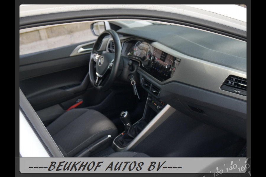 Volkswagen Polo 1.0 TSI Park Sensoren Business Carplay Navi Volkswagen Polo 1.0 TSI Park Sensoren Business Carplay Navi