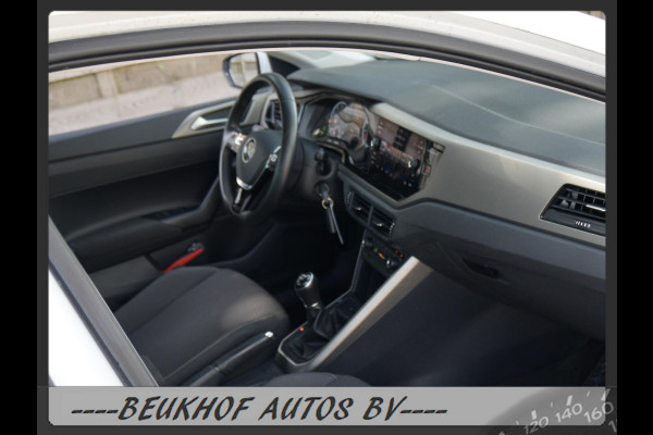 Volkswagen Polo 1.0 TSI Park Sensoren Business Carplay Navi Volkswagen Polo 1.0 TSI Park Sensoren Business Carplay Navi