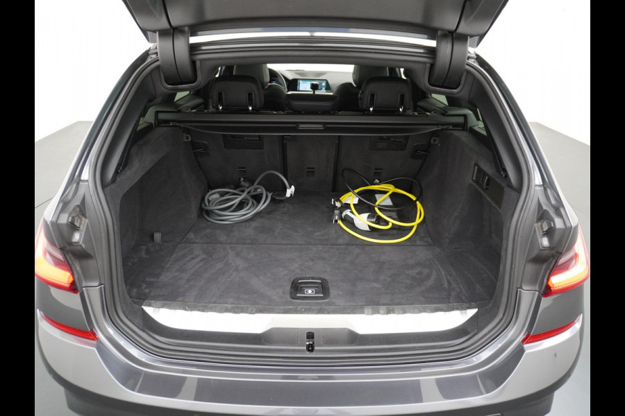 BMW 3 Serie Touring 330e High Executive M SPORT  DEALER ONDERHOUDEN | LASER LED | HRAMAN KARDON | PANORAMADAK