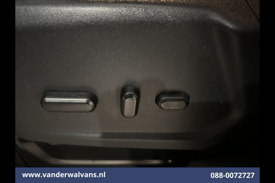 Ford Transit 2.0 TDCI 131pk L3H2 Euro6 Airco | Apple Carplay | Camera | Navigatie | Stoelverwarming | Cruisecontrol Parkeersensoren, Android Auto, Verwarmde voorruit, Bijrijdersbank Ford Transit 2.0 TDCI 131pk L3H2 Euro6 Airco | Apple Carplay | Camera | Navigatie | Stoelverwarming | Cruisecontrol Parkeersensoren, Android Auto, Verwarmde voorruit, Bijrijdersbank