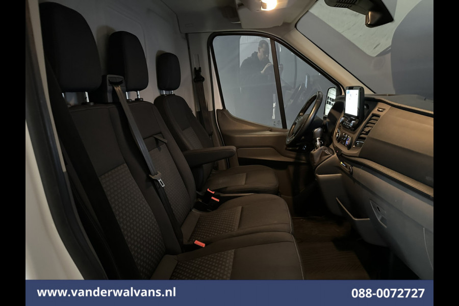 Ford Transit 2.0 TDCI 131pk L3H2 Euro6 Airco | Apple Carplay | Camera | Navigatie | Stoelverwarming | Cruisecontrol Parkeersensoren, Android Auto, Verwarmde voorruit, Bijrijdersbank Ford Transit 2.0 TDCI 131pk L3H2 Euro6 Airco | Apple Carplay | Camera | Navigatie | Stoelverwarming | Cruisecontrol Parkeersensoren, Android Auto, Verwarmde voorruit, Bijrijdersbank