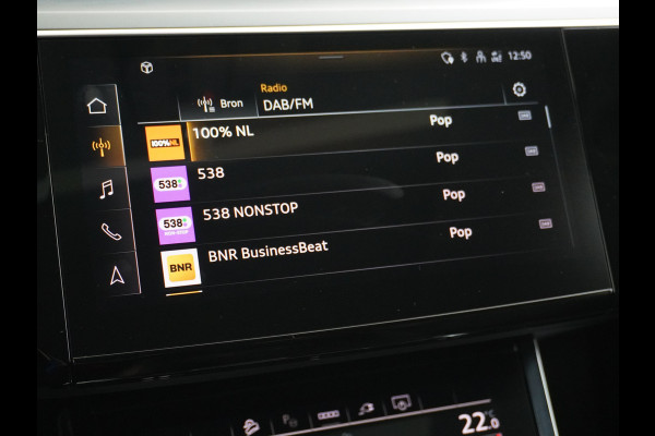 Audi e-tron 55 Quattro 95kWh 408PK Trekhaak Leder/Alcantara-Sportstoel Panoramadak Adap.Cruise Navi Ecc Stoelverwarming Business Edition Plus Luchtvering Memory Lmv Elek.Achterklep Privacy Glas Keyless 1e Eigenaar 1.800KG Trekgewicht Zeer compleet!