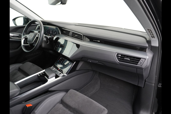 Audi e-tron 55 Quattro 95kWh 408PK Trekhaak Leder/Alcantara-Sportstoel Panoramadak Adap.Cruise Navi Ecc Stoelverwarming Business Edition Plus Luchtvering Memory Lmv Elek.Achterklep Privacy Glas Keyless 1e Eigenaar 1.800KG Trekgewicht Zeer compleet!