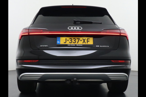 Audi e-tron 55 Quattro 95kWh 408PK Trekhaak Leder/Alcantara-Sportstoel Panoramadak Adap.Cruise Navi Ecc Stoelverwarming Business Edition Plus Luchtvering Memory Lmv Elek.Achterklep Privacy Glas Keyless 1e Eigenaar 1.800KG Trekgewicht Zeer compleet!