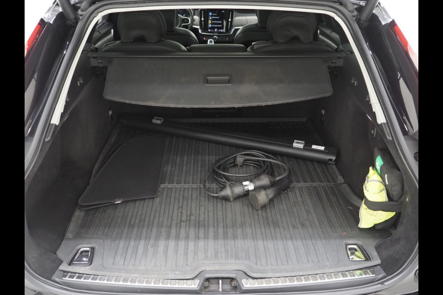 Volvo V90 2.0 T8 AWD Inscription | Panoramadak | Trekhaak | Bowers & Wilkins | 360 | Pilot Assist | Head Up
