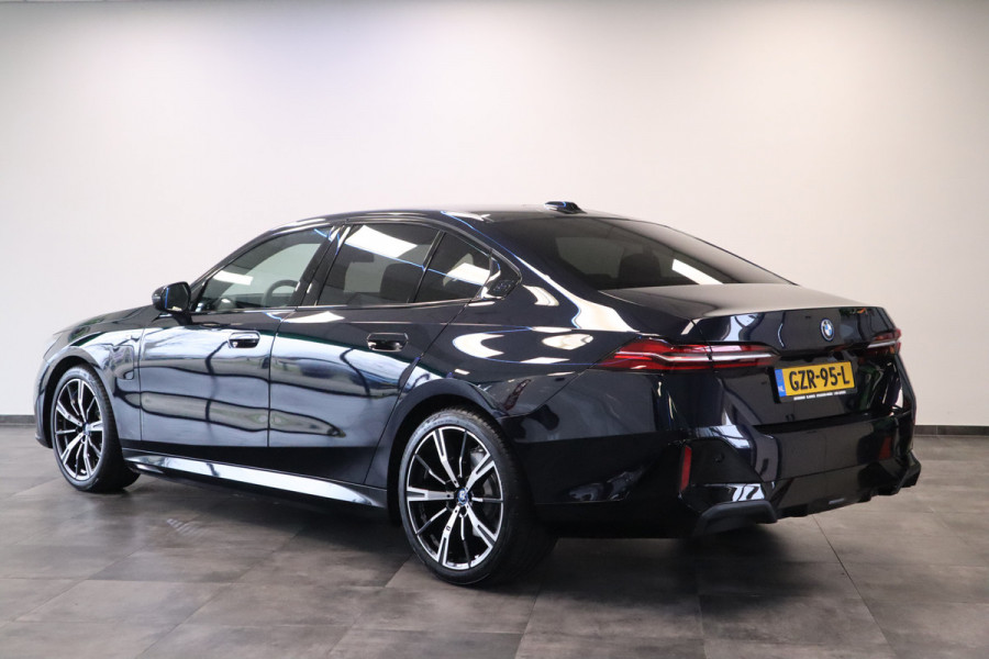 BMW 5 Serie 530e M Sport Edition Panoramadak Head-up Harman/Kardon