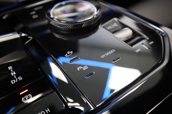 BMW 5 Serie 530e M Sport Edition Panoramadak Head-up Harman/Kardon
