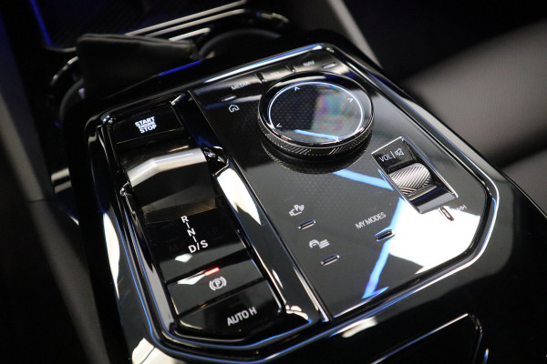 BMW 5 Serie 530e M Sport Edition Panoramadak Head-up Harman/Kardon