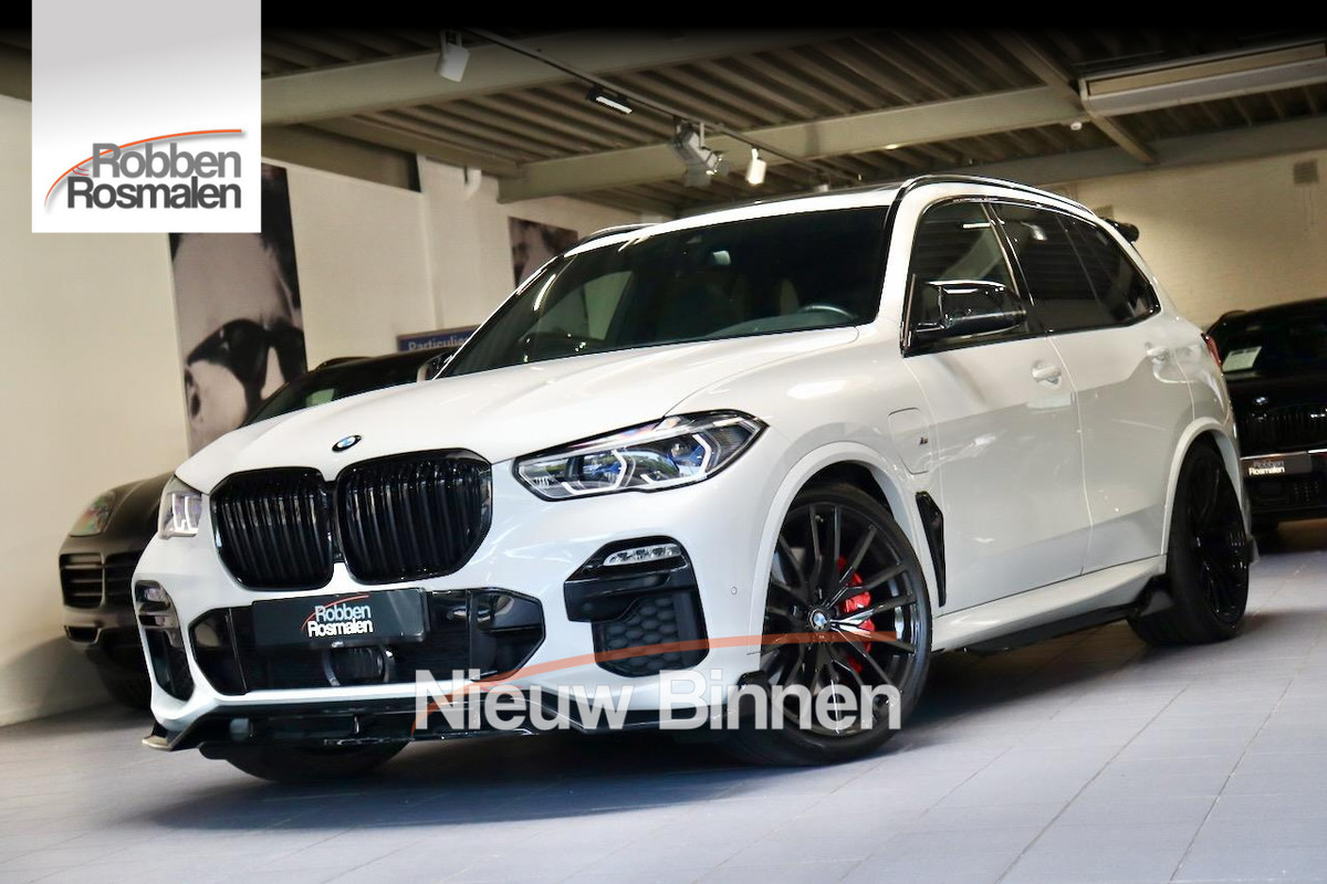 BMW X5 xDrive45e M Sport|PANO|22''|AKRA|AERO Body BMW X5 xDrive45e M Sport|PANO|22''|AKRA|AERO Body