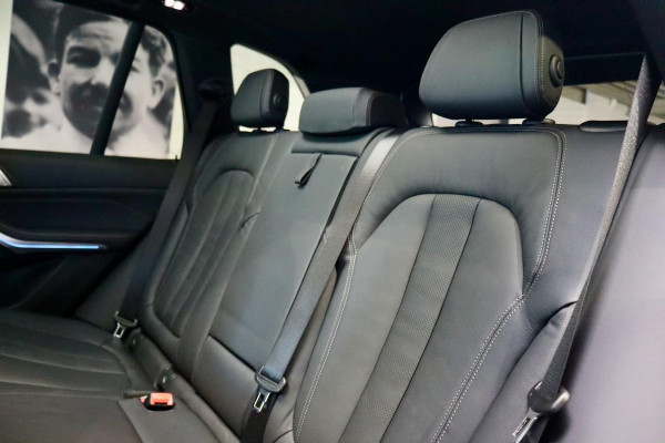 BMW X5 xDrive45e M Sport|PANO|22''|AKRA|AERO Body