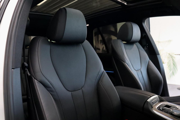 BMW X5 xDrive45e M Sport|PANO|22''|AKRA|AERO Body