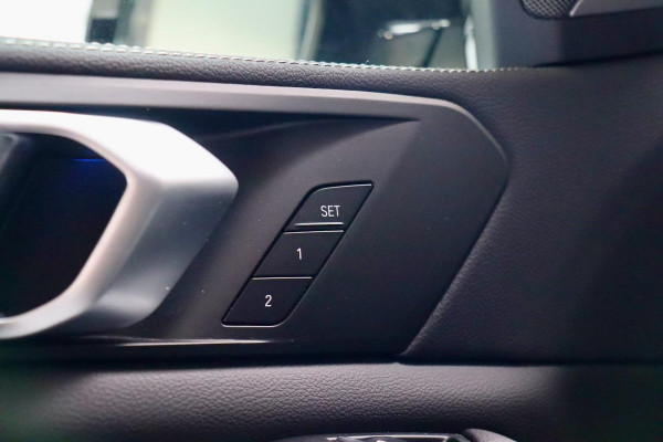 BMW X5 xDrive45e M Sport|PANO|22''|AKRA|AERO Body