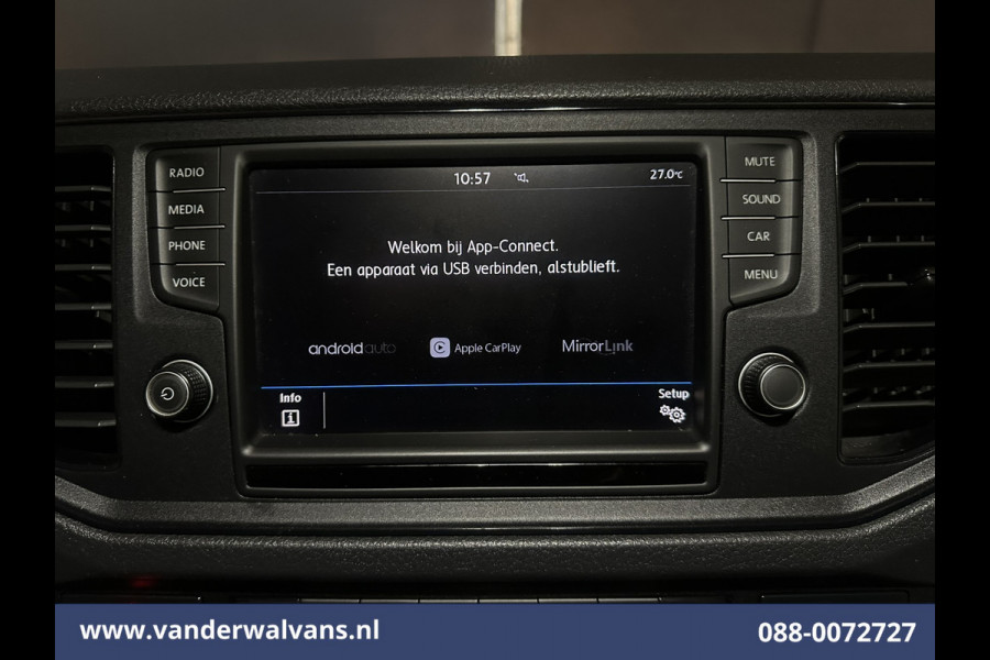 Volkswagen Crafter 2.0 TDI 140pk L3H3 (oude L2H2) Euro6 Airco | Camera | Cruisecontrol | Apple Carplay | bijrijdersbank android auto, chauffeursstoel, 3000kg trekvermogen