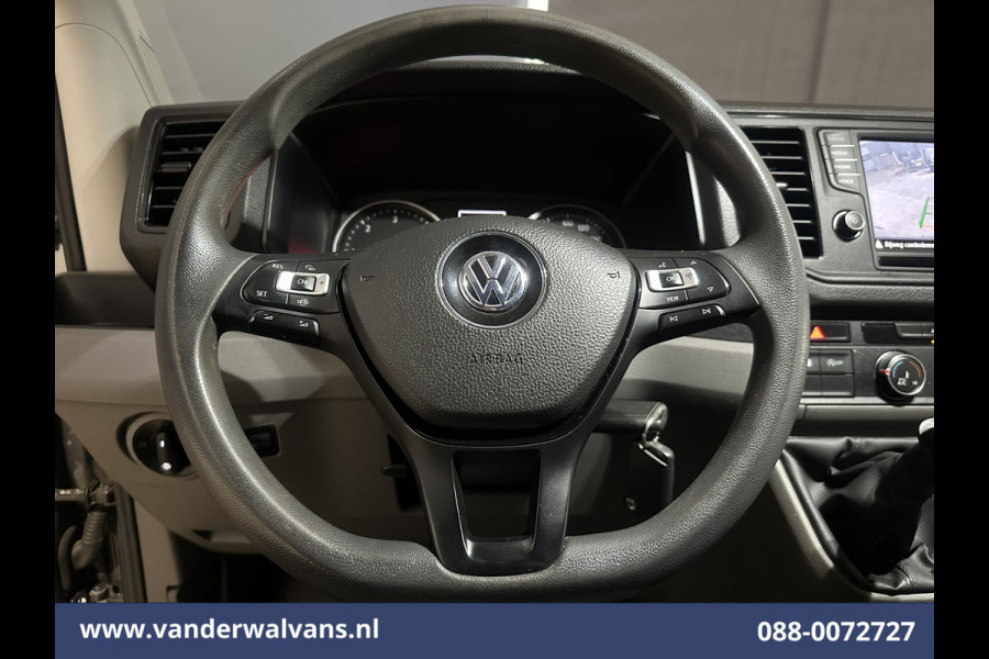Volkswagen Crafter 2.0 TDI 140pk L3H3 (oude L2H2) Euro6 Airco | Camera | Cruisecontrol | Apple Carplay | bijrijdersbank android auto, chauffeursstoel, 3000kg trekvermogen