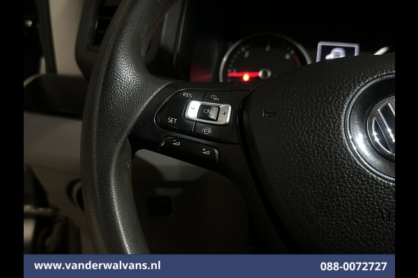 Volkswagen Crafter 2.0 TDI 140pk L3H3 (oude L2H2) Euro6 Airco | Camera | Cruisecontrol | Apple Carplay | bijrijdersbank android auto, chauffeursstoel, 3000kg trekvermogen