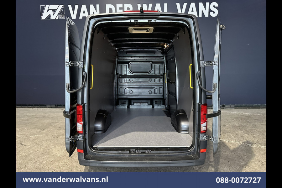 Volkswagen Crafter 2.0 TDI 140pk L3H3 (oude L2H2) Euro6 Airco | Camera | Cruisecontrol | Apple Carplay | bijrijdersbank android auto, chauffeursstoel, 3000kg trekvermogen