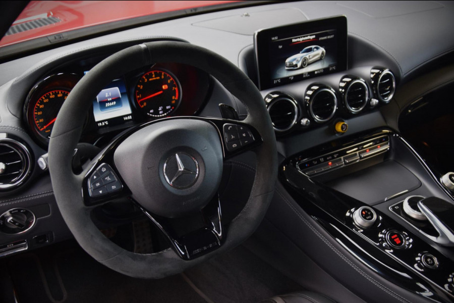 Mercedes-Benz AMG GT 4.0 R Org.NL!!|PPF|25000km!!|Dealer Onderhouden Mercedes-Benz AMG GT 4.0 R Org.NL!!|PPF|25000km!!|Dealer Onderhouden