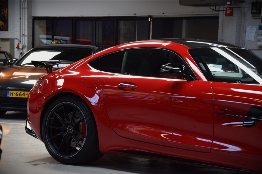 Mercedes-Benz AMG GT 4.0 R Org.NL!!|PPF|25000km!!|Dealer Onderhouden Mercedes-Benz AMG GT 4.0 R Org.NL!!|PPF|25000km!!|Dealer Onderhouden