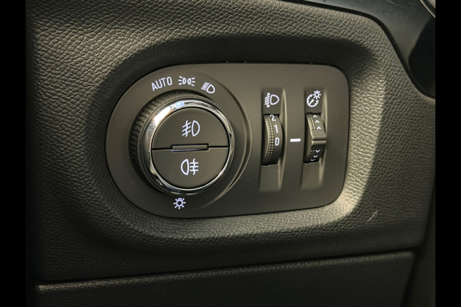 Opel CORSA-E Ultimate electrisch PANORAMADAK KEYLESS-GO CAMERA STOEL/ STUURVERWARMING DODEHOEKSENSOR